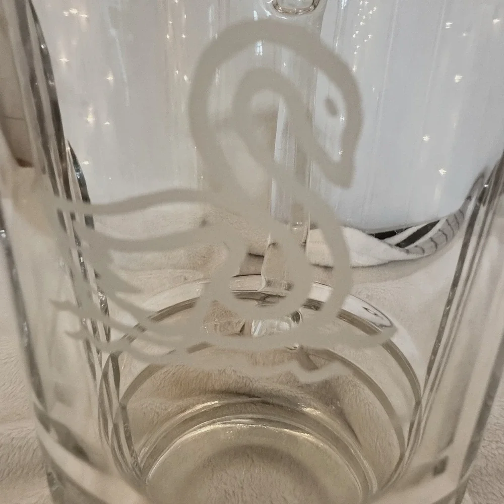 Luminarc Verrerie‎ D' Arques Glass Pitcher w Spout Etched Swan Clear Excellent